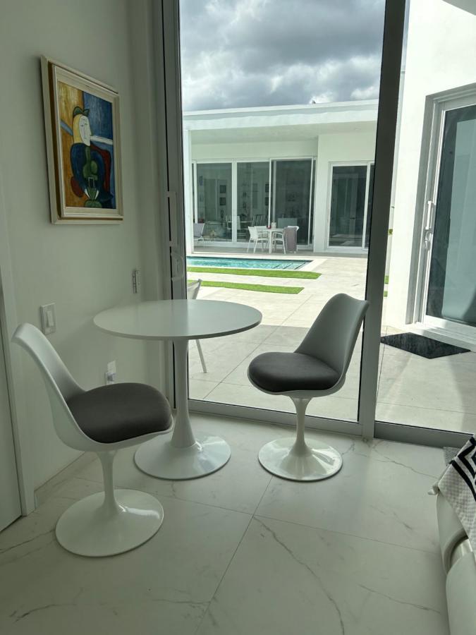 Men Only Clothing Option Guesthouse Near Wilton Manors Fort Lauderdale Exterior foto